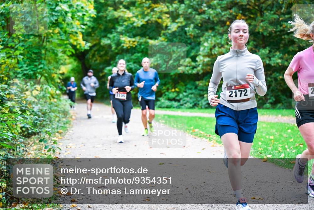 12.10.2025 - Bramfelder Halbmarathon 2025 Dr. Thomas Lammeyer http://msf.ph/oto/9354351 12.10.2025 10:49:57 Laufen 2105, 9, 2172, 2 meine-sportfotos.de