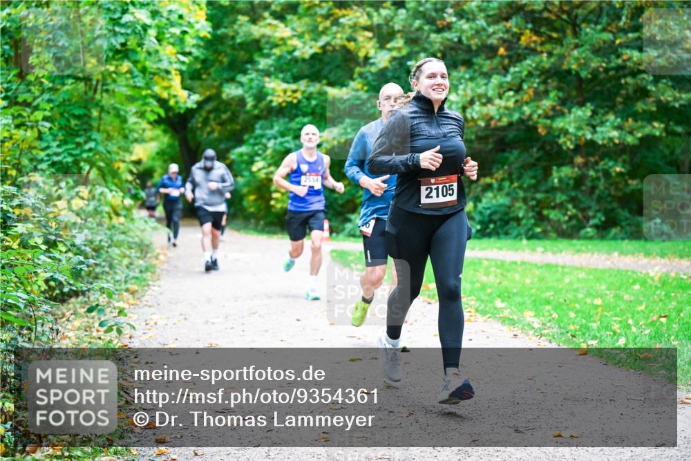 12.10.2025 - Bramfelder Halbmarathon 2025 Dr. Thomas Lammeyer http://msf.ph/oto/9354361 12.10.2025 10:49:59 Laufen 2554, 2105 meine-sportfotos.de