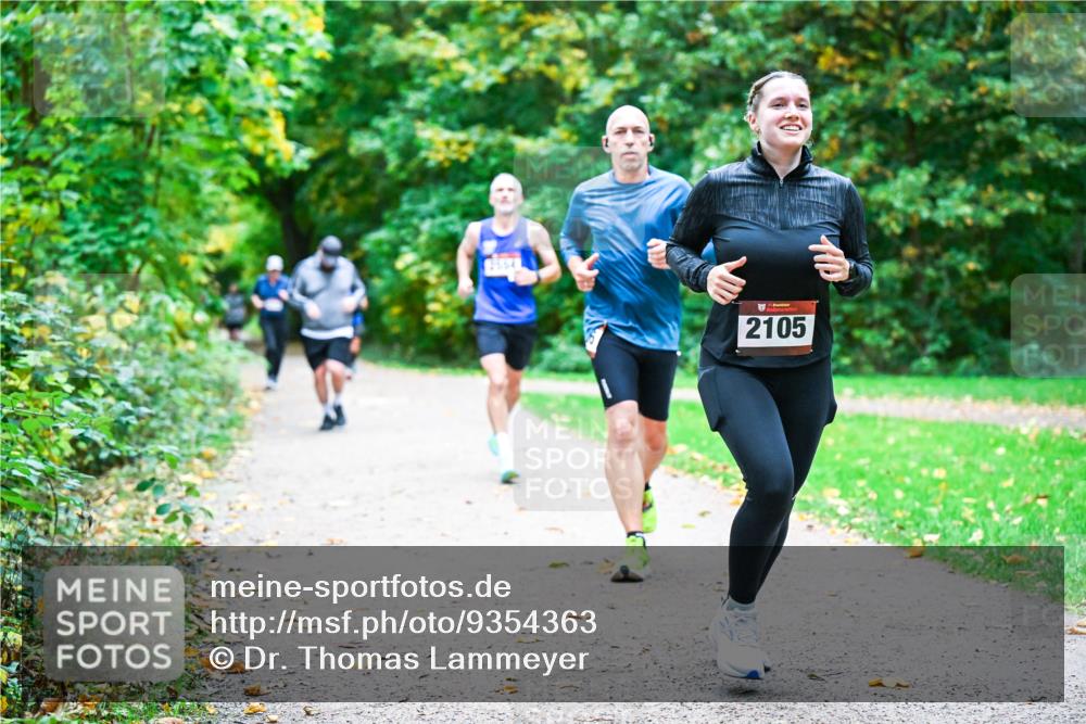 12.10.2025 - Bramfelder Halbmarathon 2025 Dr. Thomas Lammeyer http://msf.ph/oto/9354363 12.10.2025 10:49:59 Laufen 2105 meine-sportfotos.de