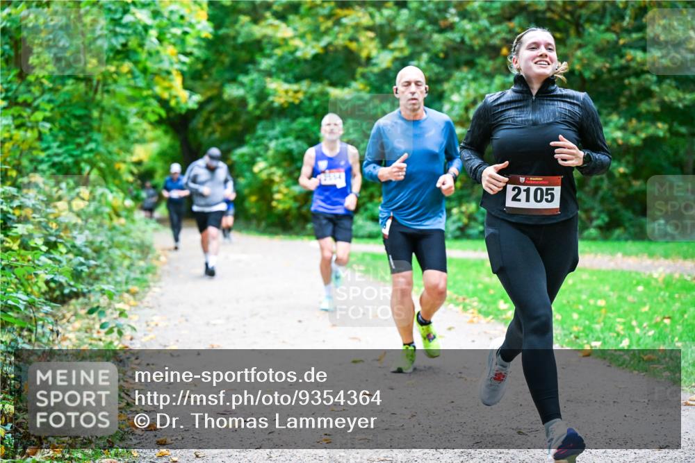 12.10.2025 - Bramfelder Halbmarathon 2025 Dr. Thomas Lammeyer http://msf.ph/oto/9354364 12.10.2025 10:49:59 Laufen 2105 meine-sportfotos.de