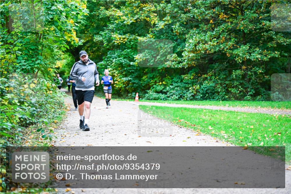 12.10.2025 - Bramfelder Halbmarathon 2025 Dr. Thomas Lammeyer http://msf.ph/oto/9354379 12.10.2025 10:50:02 Laufen  meine-sportfotos.de