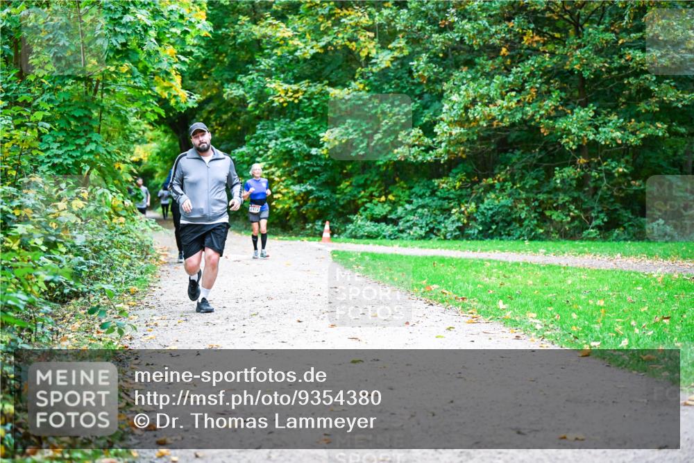 12.10.2025 - Bramfelder Halbmarathon 2025 Dr. Thomas Lammeyer http://msf.ph/oto/9354380 12.10.2025 10:50:02 Laufen  meine-sportfotos.de