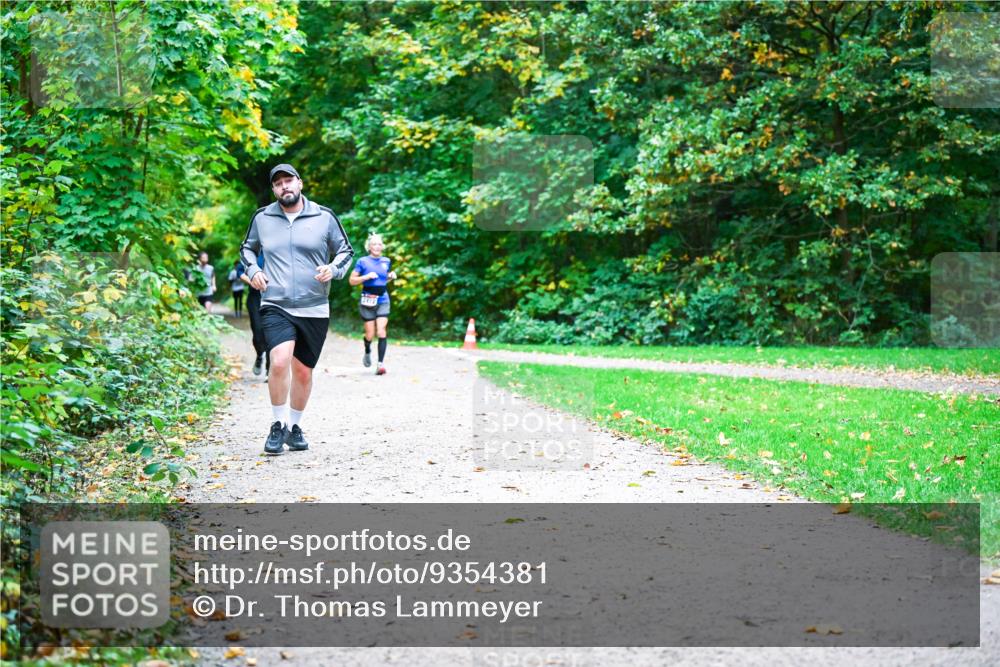 12.10.2025 - Bramfelder Halbmarathon 2025 Dr. Thomas Lammeyer http://msf.ph/oto/9354381 12.10.2025 10:50:02 Laufen  meine-sportfotos.de