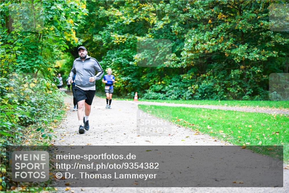 12.10.2025 - Bramfelder Halbmarathon 2025 Dr. Thomas Lammeyer http://msf.ph/oto/9354382 12.10.2025 10:50:02 Laufen  meine-sportfotos.de