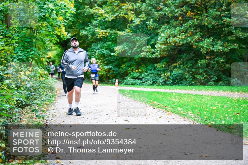 12.10.2025 - Bramfelder Halbmarathon 2025 Dr. Thomas Lammeyer http://msf.ph/oto/9354384 12.10.2025 10:50:02 Laufen  meine-sportfotos.de