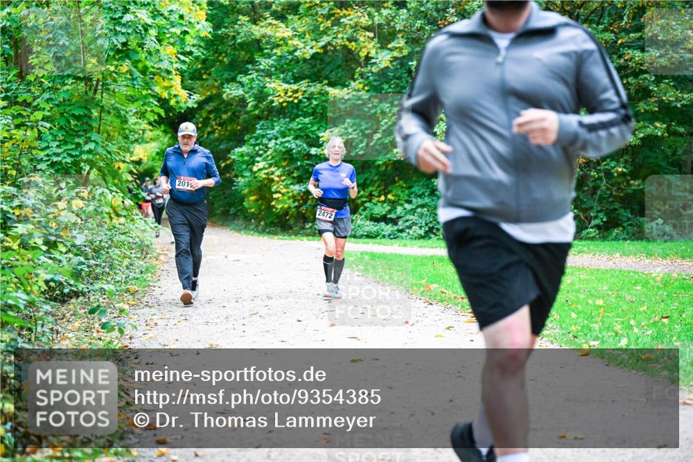 12.10.2025 - Bramfelder Halbmarathon 2025 Dr. Thomas Lammeyer http://msf.ph/oto/9354385 12.10.2025 10:50:05 Laufen 201, 2472 meine-sportfotos.de