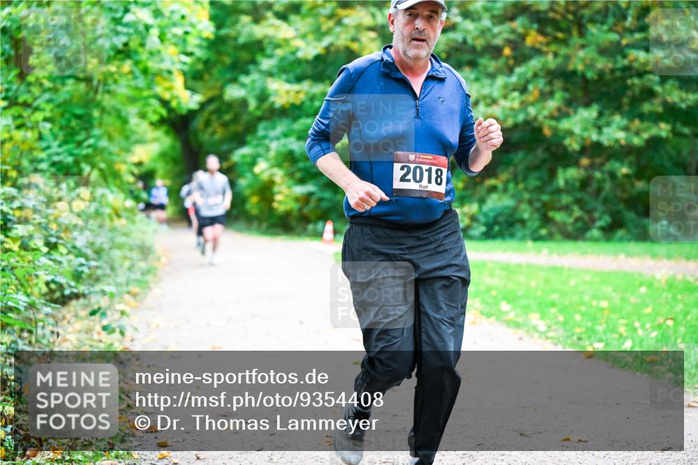 12.10.2025 - Bramfelder Halbmarathon 2025 Dr. Thomas Lammeyer http://msf.ph/oto/9354408 12.10.2025 10:50:09 Laufen 34, 2018 meine-sportfotos.de