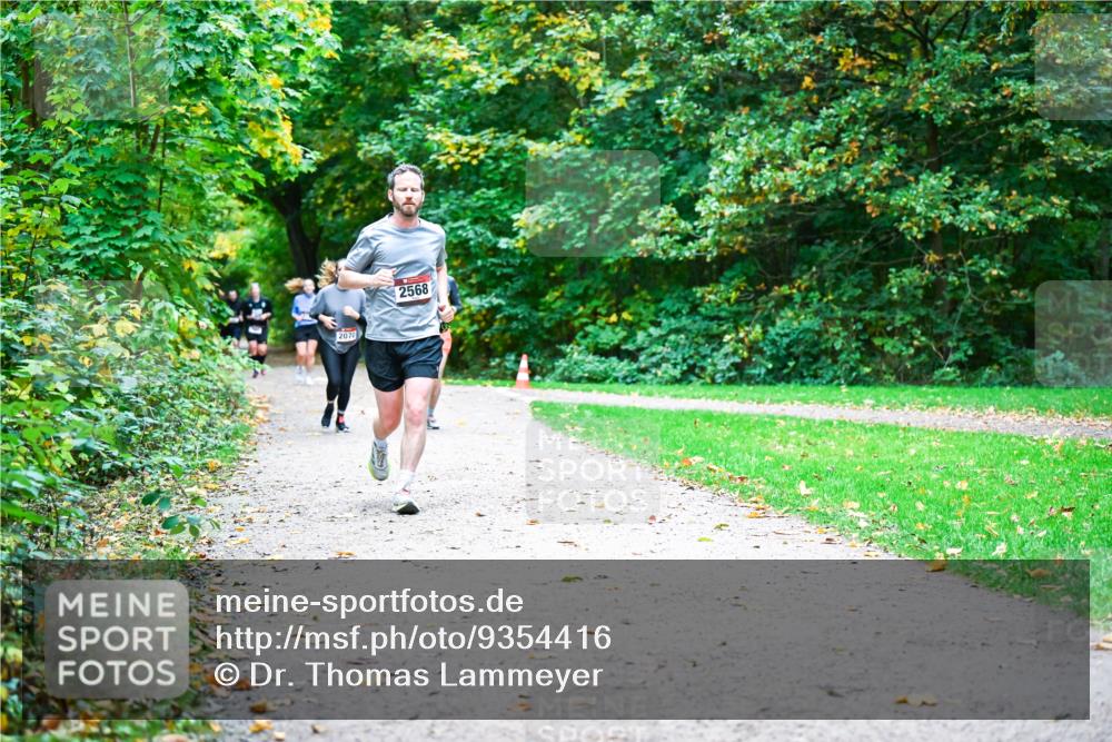 12.10.2025 - Bramfelder Halbmarathon 2025 Dr. Thomas Lammeyer http://msf.ph/oto/9354416 12.10.2025 10:50:12 Laufen 2070, 2568 meine-sportfotos.de