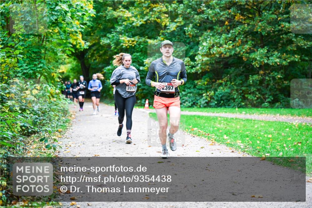 12.10.2025 - Bramfelder Halbmarathon 2025 Dr. Thomas Lammeyer http://msf.ph/oto/9354438 12.10.2025 10:50:16 Laufen 2070, 2397 meine-sportfotos.de