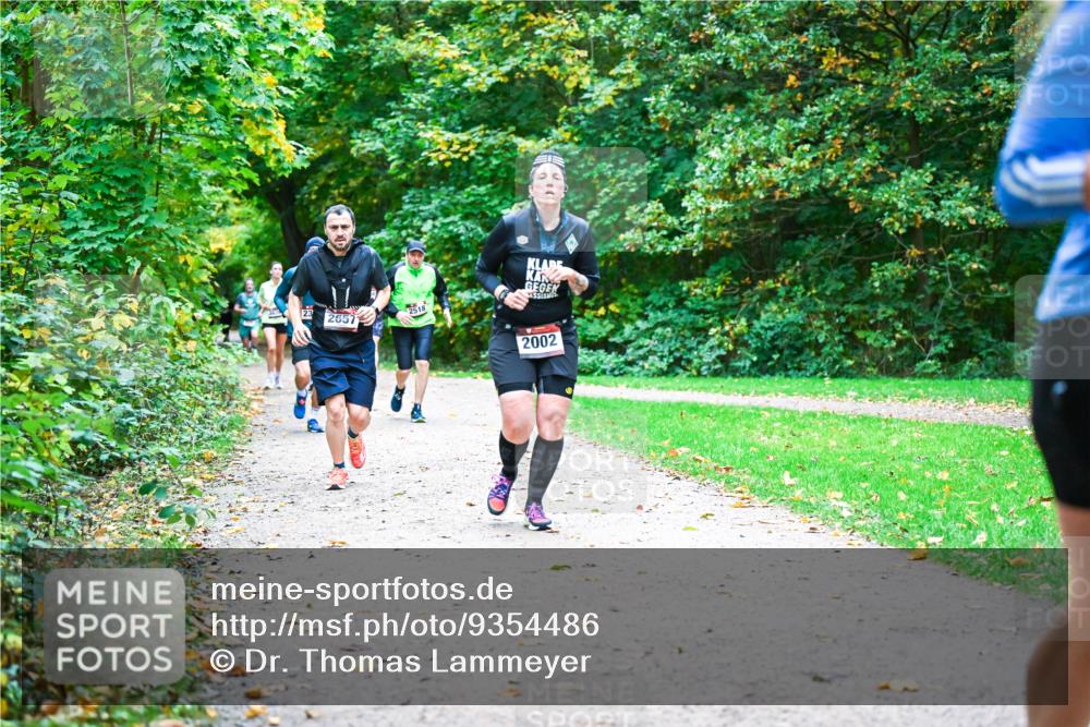 12.10.2025 - Bramfelder Halbmarathon 2025 Dr. Thomas Lammeyer http://msf.ph/oto/9354486 12.10.2025 10:50:24 Laufen 23, 2518, 2657, 2002 meine-sportfotos.de