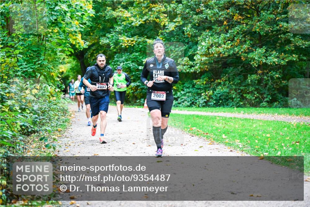 12.10.2025 - Bramfelder Halbmarathon 2025 Dr. Thomas Lammeyer http://msf.ph/oto/9354487 12.10.2025 10:50:24 Laufen 2657, 251, 6, 2002 meine-sportfotos.de