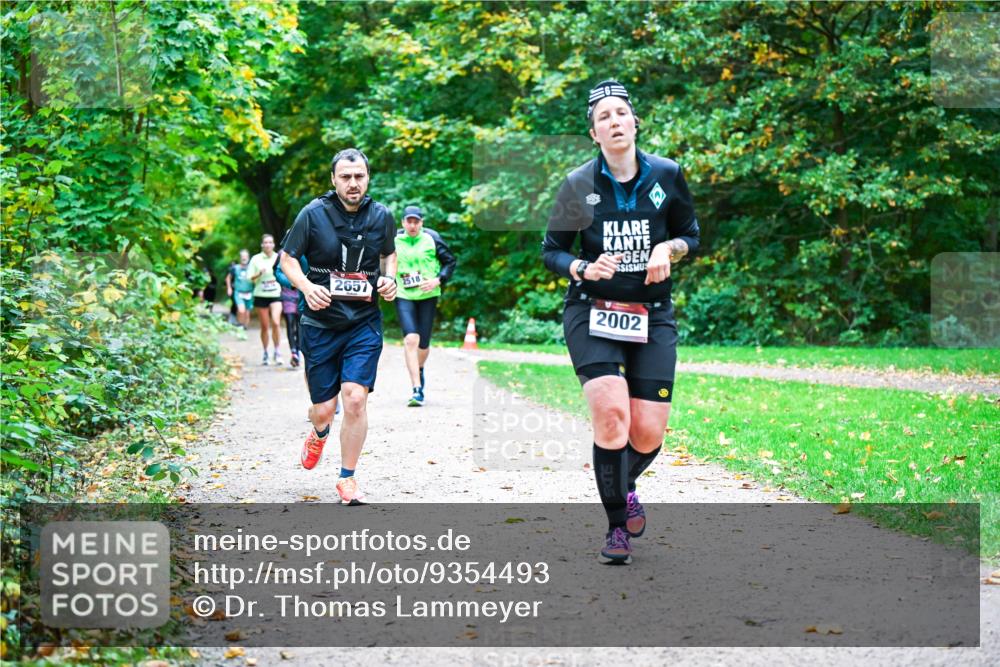 12.10.2025 - Bramfelder Halbmarathon 2025 Dr. Thomas Lammeyer http://msf.ph/oto/9354493 12.10.2025 10:50:25 Laufen 2657, 2518, 6, 2002 meine-sportfotos.de