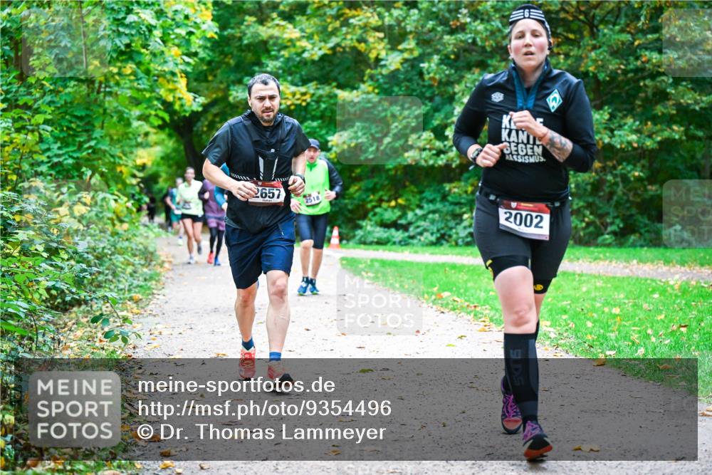 12.10.2025 - Bramfelder Halbmarathon 2025 Dr. Thomas Lammeyer http://msf.ph/oto/9354496 12.10.2025 10:50:25 Laufen 2657, 518, 2002 meine-sportfotos.de