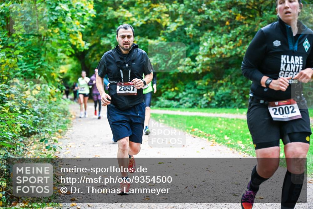 12.10.2025 - Bramfelder Halbmarathon 2025 Dr. Thomas Lammeyer http://msf.ph/oto/9354500 12.10.2025 10:50:26 Laufen 2657, 2002 meine-sportfotos.de