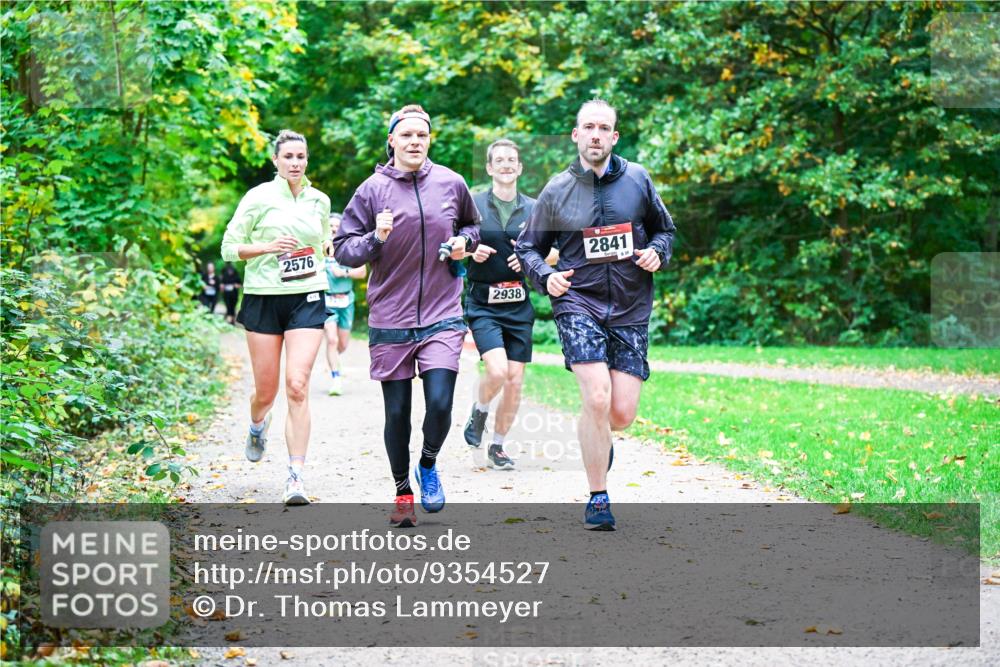 12.10.2025 - Bramfelder Halbmarathon 2025 Dr. Thomas Lammeyer http://msf.ph/oto/9354527 12.10.2025 10:50:31 Laufen 2576, 2938, 2841 meine-sportfotos.de