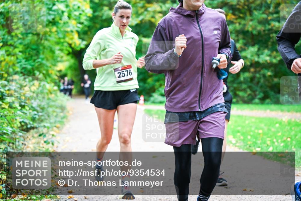 12.10.2025 - Bramfelder Halbmarathon 2025 Dr. Thomas Lammeyer http://msf.ph/oto/9354534 12.10.2025 10:50:32 Laufen 2576 meine-sportfotos.de