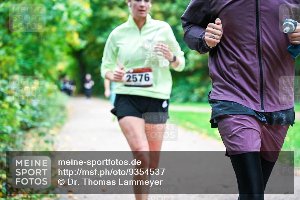 12.10.2025 - Bramfelder Halbmarathon 2025 Dr. Thomas Lammeyer http://msf.ph/oto/9354537 12.10.2025 10:50:33 Laufen 2576 meine-sportfotos.de