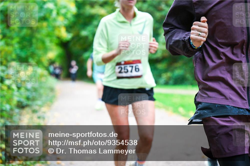 12.10.2025 - Bramfelder Halbmarathon 2025 Dr. Thomas Lammeyer http://msf.ph/oto/9354538 12.10.2025 10:50:33 Laufen 2576 meine-sportfotos.de