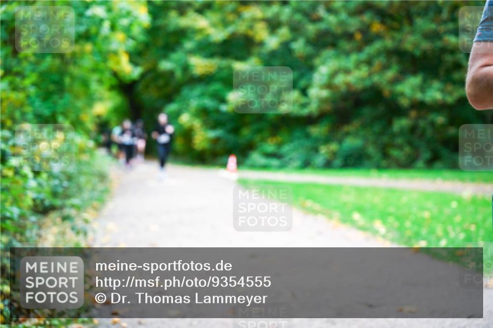 12.10.2025 - Bramfelder Halbmarathon 2025 Dr. Thomas Lammeyer http://msf.ph/oto/9354555 12.10.2025 10:50:36 Laufen  meine-sportfotos.de