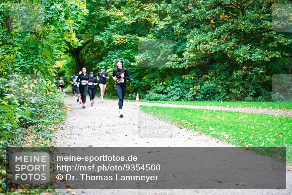 12.10.2025 - Bramfelder Halbmarathon 2025 Dr. Thomas Lammeyer http://msf.ph/oto/9354560 12.10.2025 10:50:39 Laufen 2045 meine-sportfotos.de