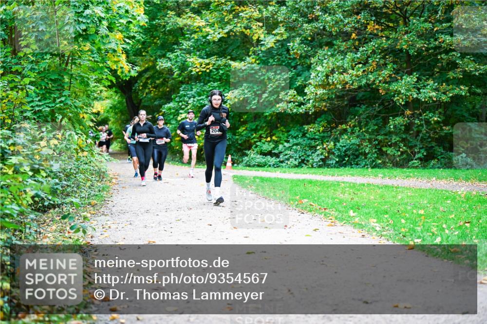 12.10.2025 - Bramfelder Halbmarathon 2025 Dr. Thomas Lammeyer http://msf.ph/oto/9354567 12.10.2025 10:50:40 Laufen 204, 2801 meine-sportfotos.de