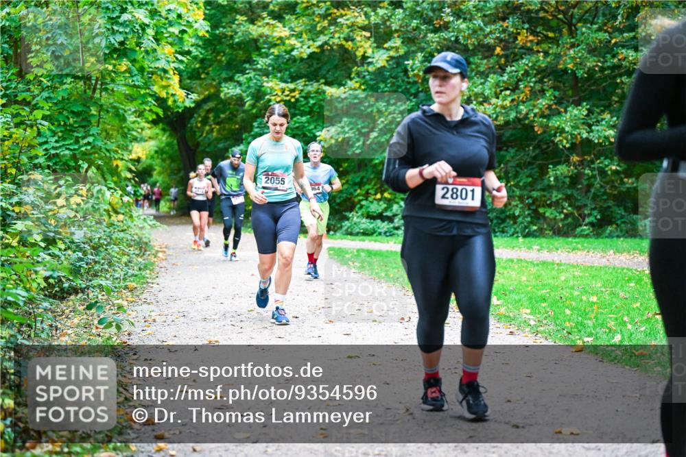 12.10.2025 - Bramfelder Halbmarathon 2025 Dr. Thomas Lammeyer http://msf.ph/oto/9354596 12.10.2025 10:50:47 Laufen 2055, 164, 2801 meine-sportfotos.de