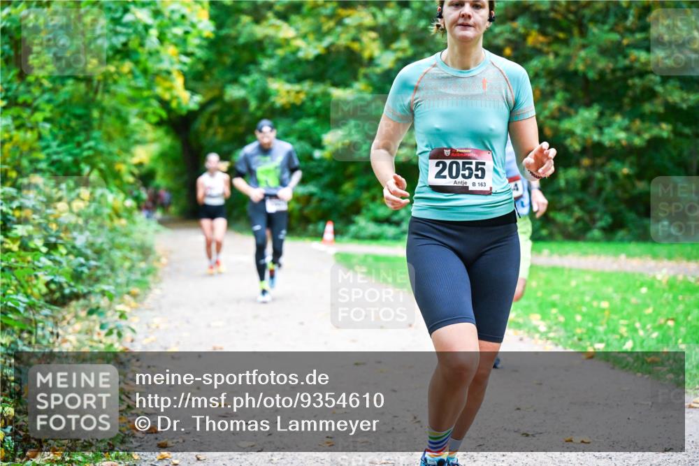 12.10.2025 - Bramfelder Halbmarathon 2025 Dr. Thomas Lammeyer http://msf.ph/oto/9354610 12.10.2025 10:50:50 Laufen 2055, 163 meine-sportfotos.de