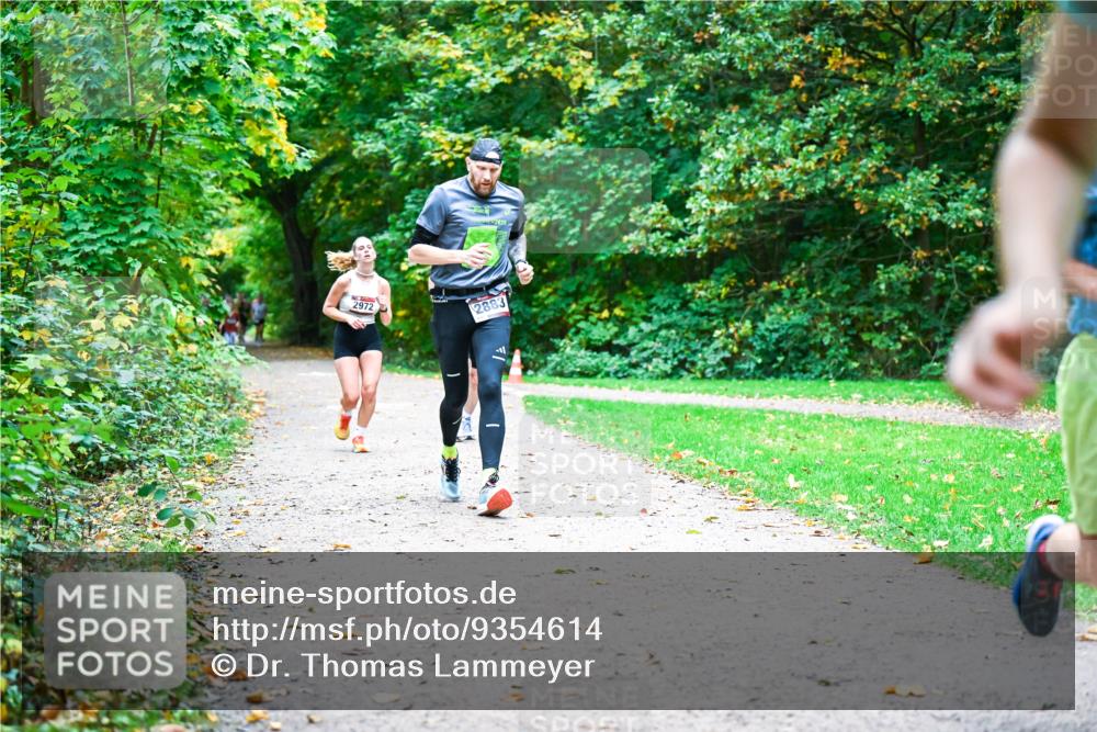 12.10.2025 - Bramfelder Halbmarathon 2025 Dr. Thomas Lammeyer http://msf.ph/oto/9354614 12.10.2025 10:50:51 Laufen 2972, 2883 meine-sportfotos.de