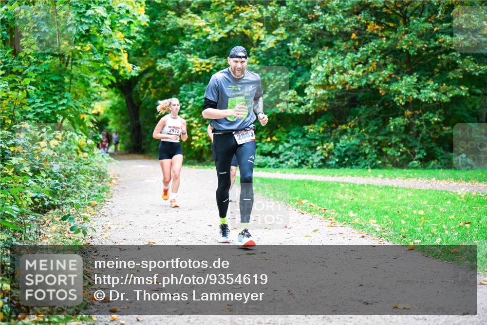 12.10.2025 - Bramfelder Halbmarathon 2025 Dr. Thomas Lammeyer http://msf.ph/oto/9354619 12.10.2025 10:50:51 Laufen 2025, 2972, 2889, 863 meine-sportfotos.de