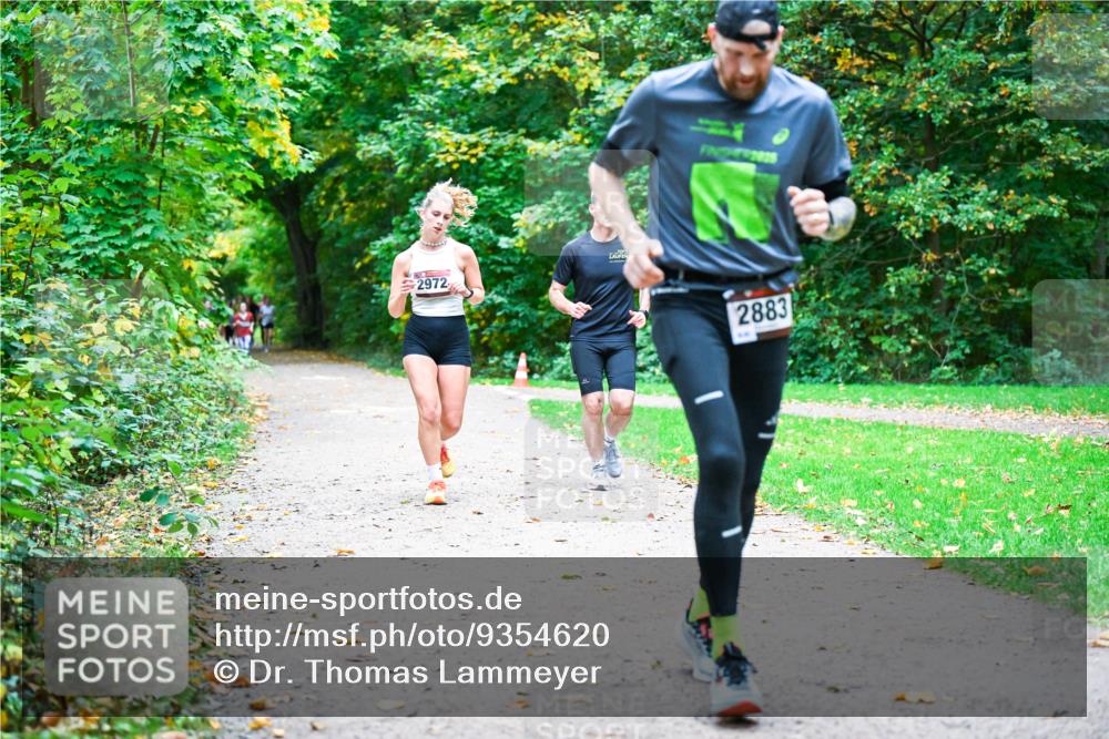 12.10.2025 - Bramfelder Halbmarathon 2025 Dr. Thomas Lammeyer http://msf.ph/oto/9354620 12.10.2025 10:50:52 Laufen 2972, 2883 meine-sportfotos.de