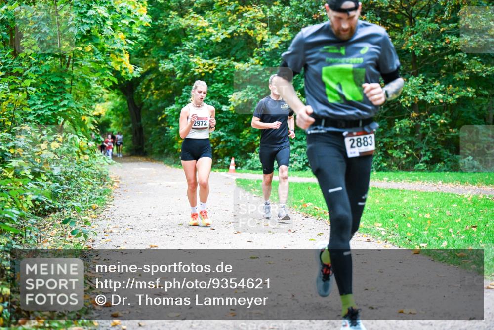 12.10.2025 - Bramfelder Halbmarathon 2025 Dr. Thomas Lammeyer http://msf.ph/oto/9354621 12.10.2025 10:50:52 Laufen 2972, 2883 meine-sportfotos.de