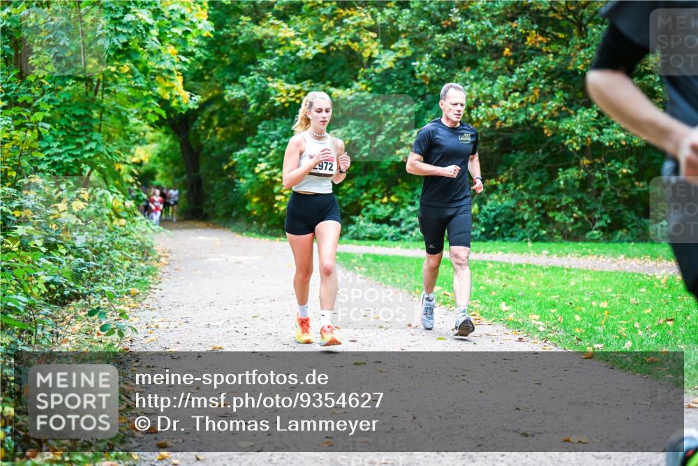 12.10.2025 - Bramfelder Halbmarathon 2025 Dr. Thomas Lammeyer http://msf.ph/oto/9354627 12.10.2025 10:50:53 Laufen 2972 meine-sportfotos.de
