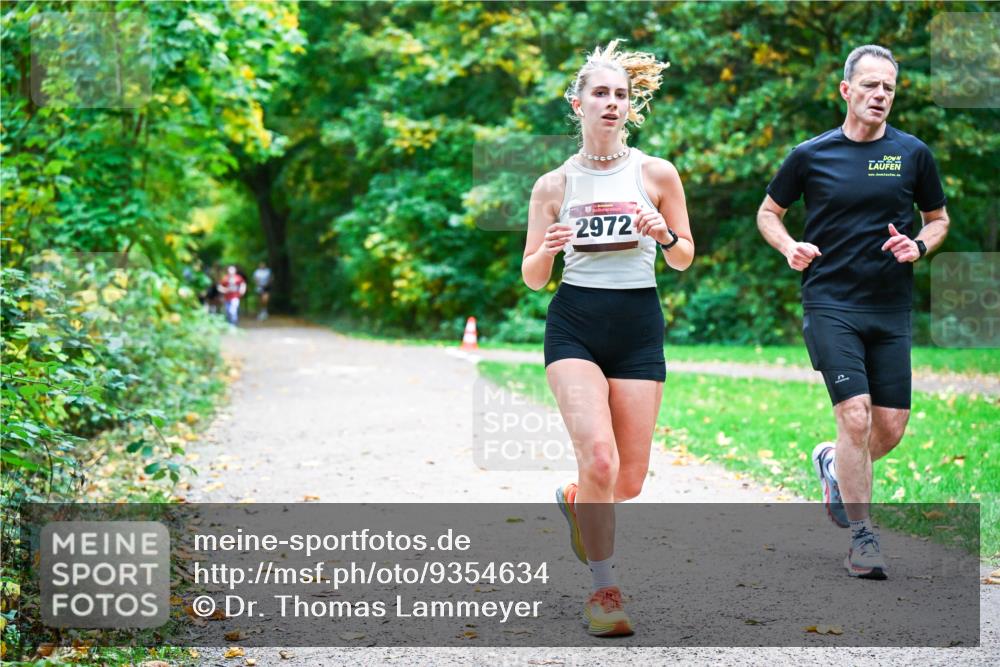 12.10.2025 - Bramfelder Halbmarathon 2025 Dr. Thomas Lammeyer http://msf.ph/oto/9354634 12.10.2025 10:50:54 Laufen 2972 meine-sportfotos.de