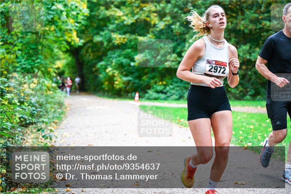 12.10.2025 - Bramfelder Halbmarathon 2025 Dr. Thomas Lammeyer http://msf.ph/oto/9354637 12.10.2025 10:50:55 Laufen 2972 meine-sportfotos.de