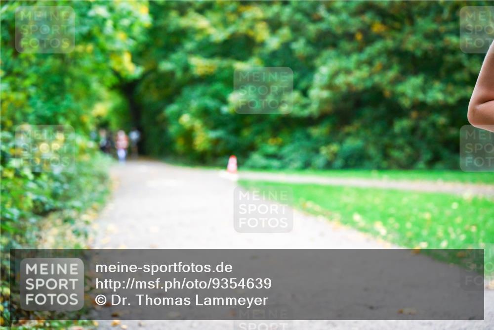 12.10.2025 - Bramfelder Halbmarathon 2025 Dr. Thomas Lammeyer http://msf.ph/oto/9354639 12.10.2025 10:50:56 Laufen  meine-sportfotos.de