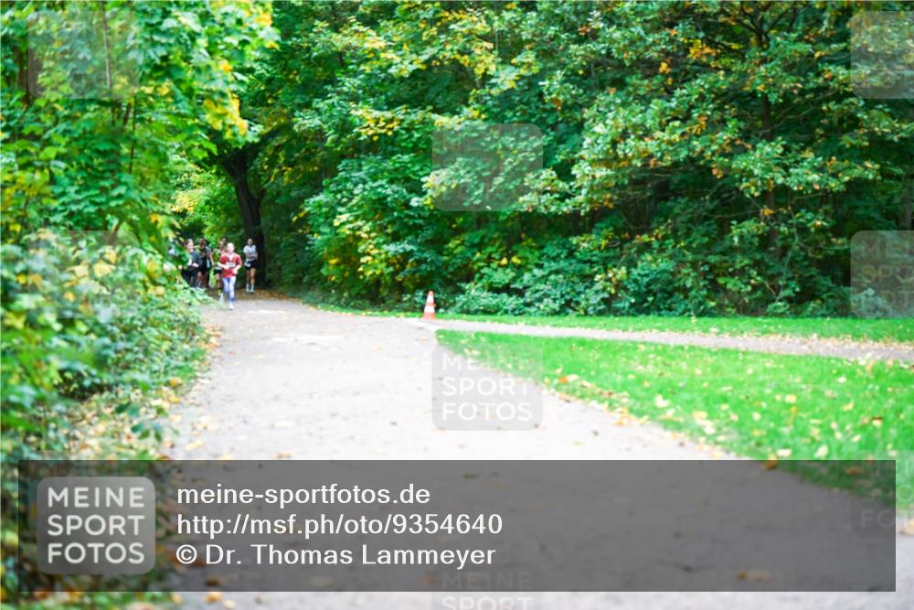 12.10.2025 - Bramfelder Halbmarathon 2025 Dr. Thomas Lammeyer http://msf.ph/oto/9354640 12.10.2025 10:50:56 Laufen  meine-sportfotos.de