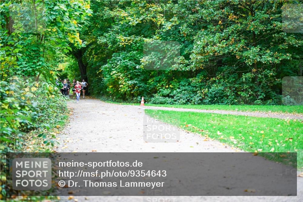 12.10.2025 - Bramfelder Halbmarathon 2025 Dr. Thomas Lammeyer http://msf.ph/oto/9354643 12.10.2025 10:50:56 Laufen  meine-sportfotos.de