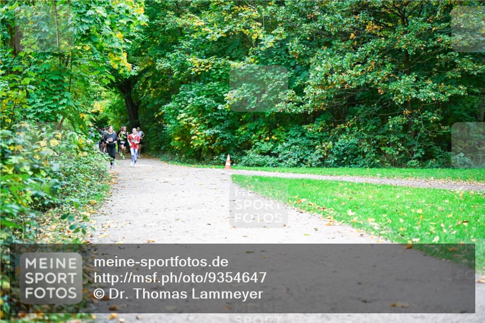 12.10.2025 - Bramfelder Halbmarathon 2025 Dr. Thomas Lammeyer http://msf.ph/oto/9354647 12.10.2025 10:50:58 Laufen 2243 meine-sportfotos.de