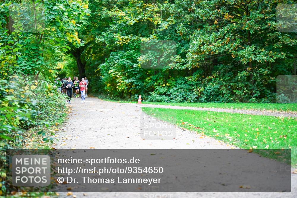 12.10.2025 - Bramfelder Halbmarathon 2025 Dr. Thomas Lammeyer http://msf.ph/oto/9354650 12.10.2025 10:50:58 Laufen  meine-sportfotos.de