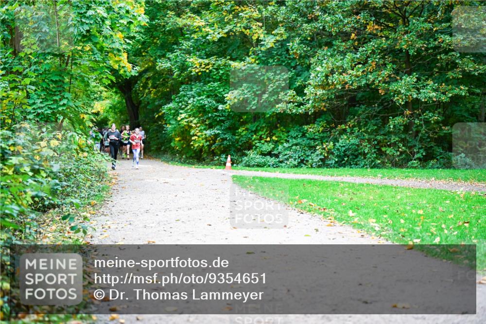 12.10.2025 - Bramfelder Halbmarathon 2025 Dr. Thomas Lammeyer http://msf.ph/oto/9354651 12.10.2025 10:50:58 Laufen  meine-sportfotos.de
