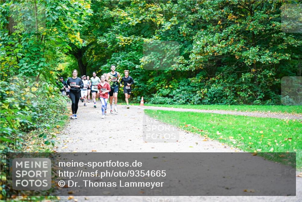 12.10.2025 - Bramfelder Halbmarathon 2025 Dr. Thomas Lammeyer http://msf.ph/oto/9354665 12.10.2025 10:51:04 Laufen 2243, 2042, 2549 meine-sportfotos.de