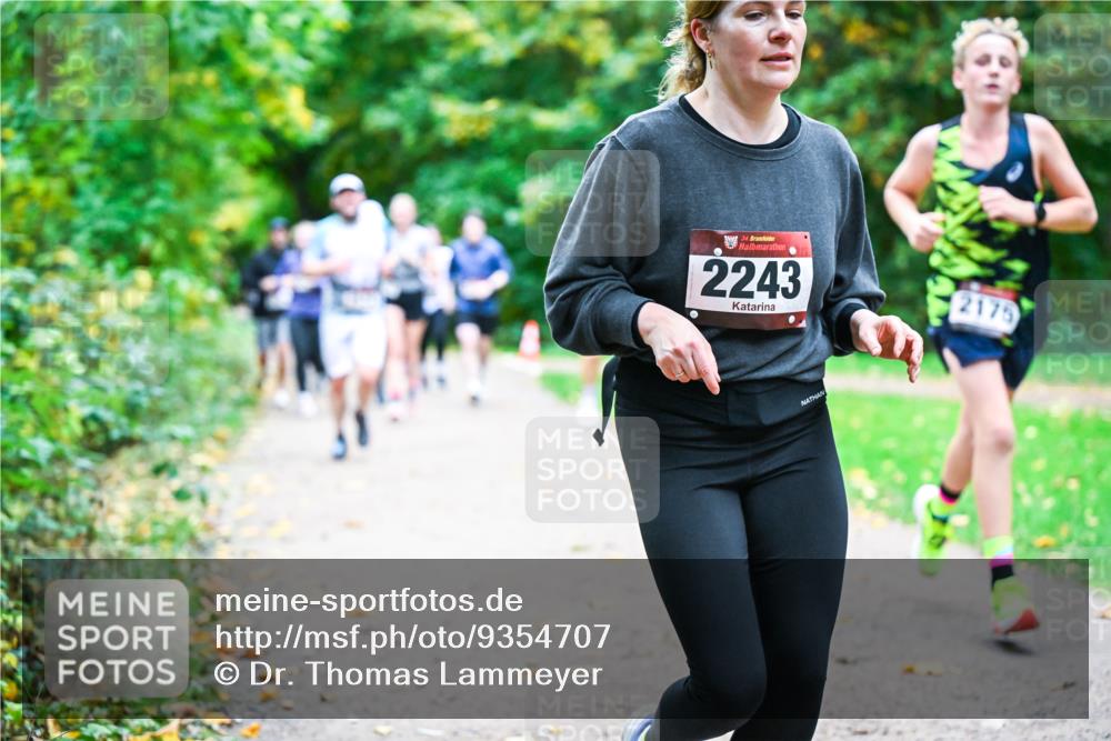 12.10.2025 - Bramfelder Halbmarathon 2025 Dr. Thomas Lammeyer http://msf.ph/oto/9354707 12.10.2025 10:51:11 Laufen 34, 2243, 2175 meine-sportfotos.de