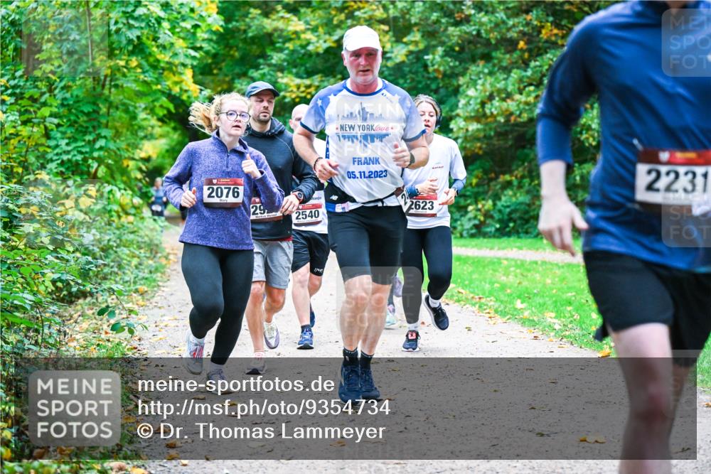 12.10.2025 - Bramfelder Halbmarathon 2025 Dr. Thomas Lammeyer http://msf.ph/oto/9354734 12.10.2025 10:51:15 Laufen 2076, 29, 2540, 1, 441, 05, 11, 2023, 2623, 2231 meine-sportfotos.de