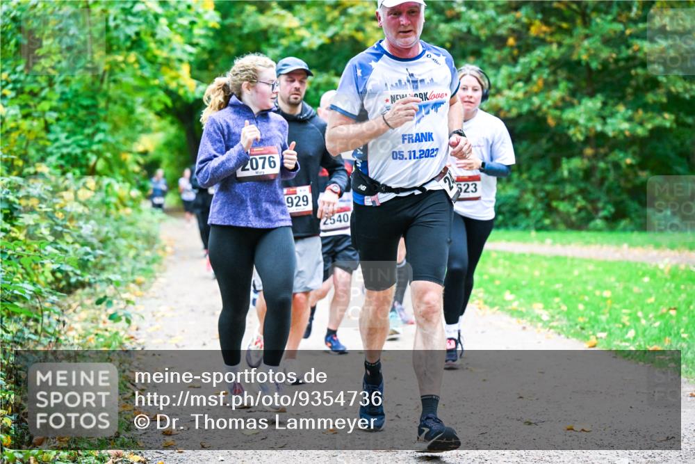 12.10.2025 - Bramfelder Halbmarathon 2025 Dr. Thomas Lammeyer http://msf.ph/oto/9354736 12.10.2025 10:51:16 Laufen 2076, 929, 2540, 05, 11, 2023, 523 meine-sportfotos.de