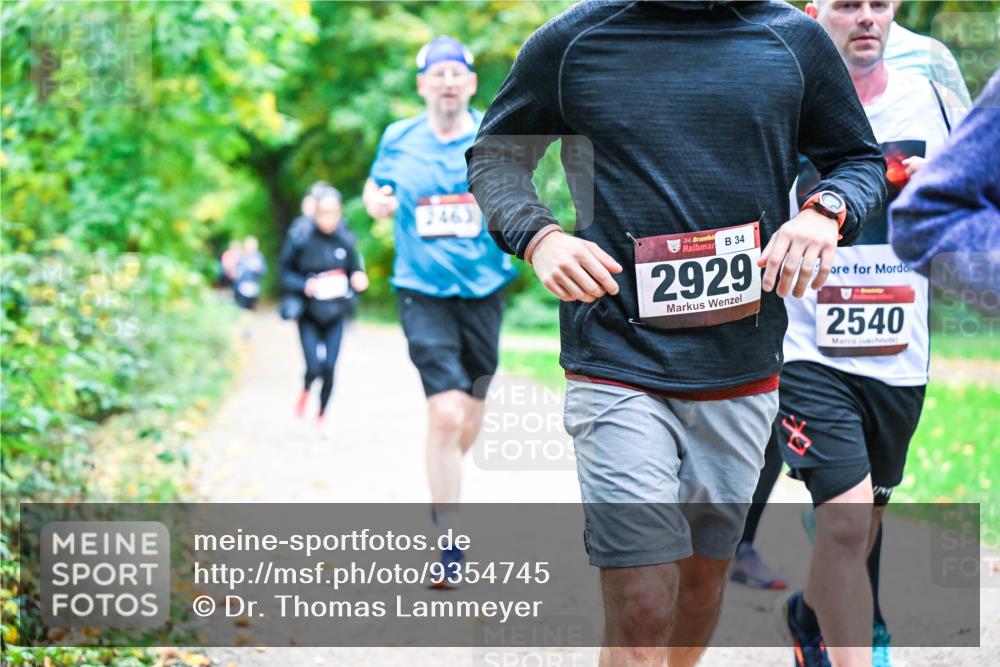 12.10.2025 - Bramfelder Halbmarathon 2025 Dr. Thomas Lammeyer http://msf.ph/oto/9354745 12.10.2025 10:51:17 Laufen 34, 34, 29299, 2540 meine-sportfotos.de