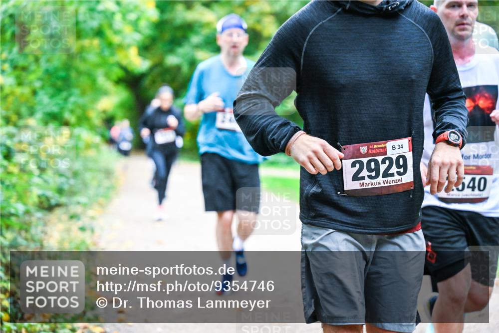12.10.2025 - Bramfelder Halbmarathon 2025 Dr. Thomas Lammeyer http://msf.ph/oto/9354746 12.10.2025 10:51:18 Laufen 34, 34, 2929, 540 meine-sportfotos.de