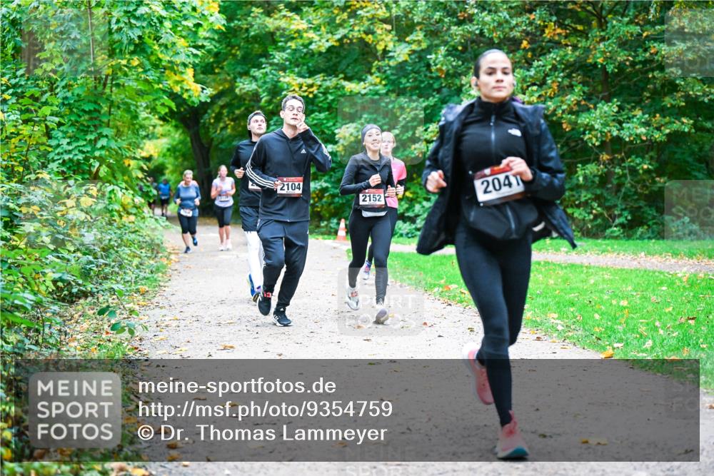 12.10.2025 - Bramfelder Halbmarathon 2025 Dr. Thomas Lammeyer http://msf.ph/oto/9354759 12.10.2025 10:51:20 Laufen 2104, 2152, 2041 meine-sportfotos.de