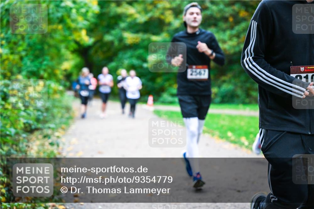 12.10.2025 - Bramfelder Halbmarathon 2025 Dr. Thomas Lammeyer http://msf.ph/oto/9354779 12.10.2025 10:51:23 Laufen 2567, 34, 1 meine-sportfotos.de