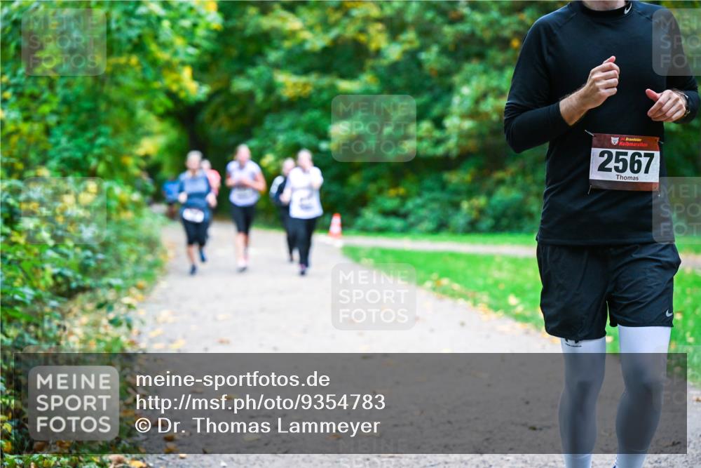 12.10.2025 - Bramfelder Halbmarathon 2025 Dr. Thomas Lammeyer http://msf.ph/oto/9354783 12.10.2025 10:51:24 Laufen 34, 2567 meine-sportfotos.de