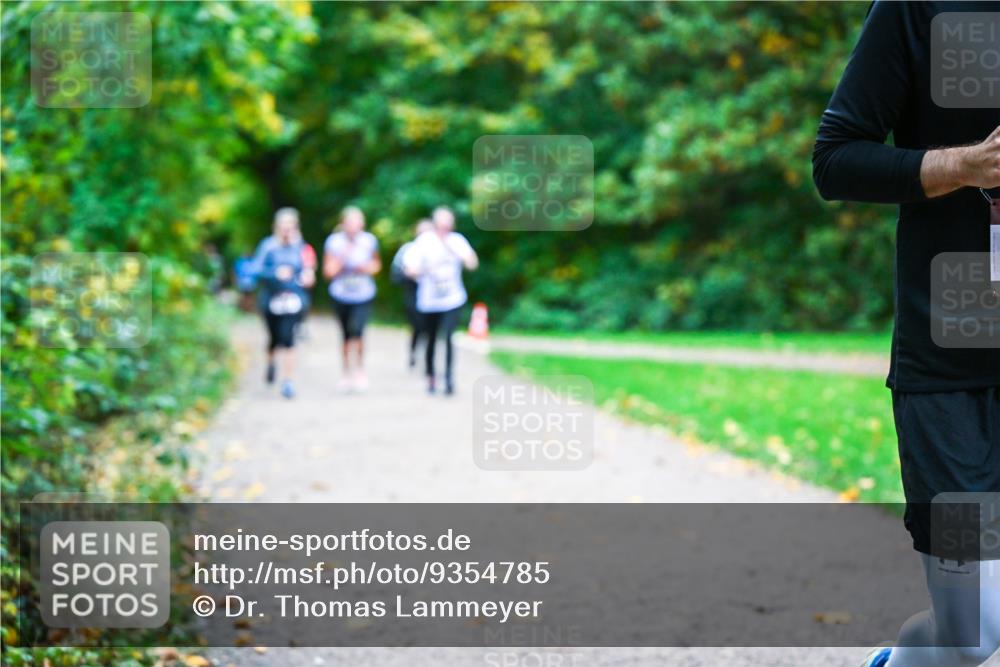 12.10.2025 - Bramfelder Halbmarathon 2025 Dr. Thomas Lammeyer http://msf.ph/oto/9354785 12.10.2025 10:51:24 Laufen  meine-sportfotos.de